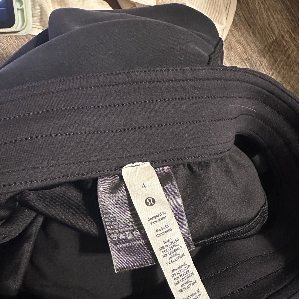 Lululemon Softstream High Rise Short 4’ - Picture 6 of 6
